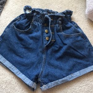 elastic high waisted shorts